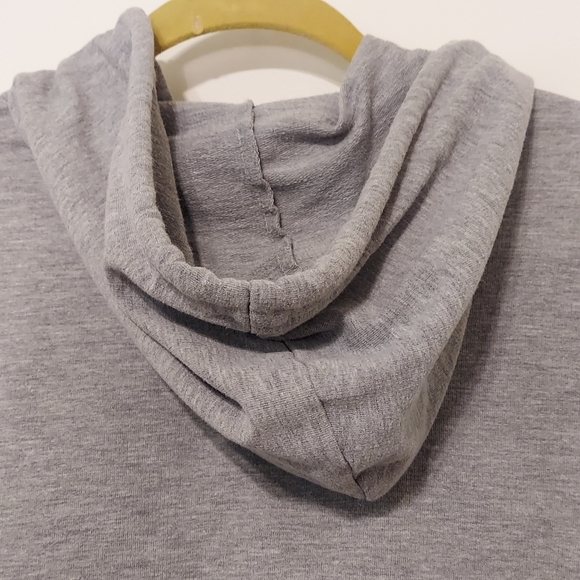 Derek Heart Cropped Hooded Sweat Shirt with Red Sleeve Stripes size Small - Picture 6 of 9